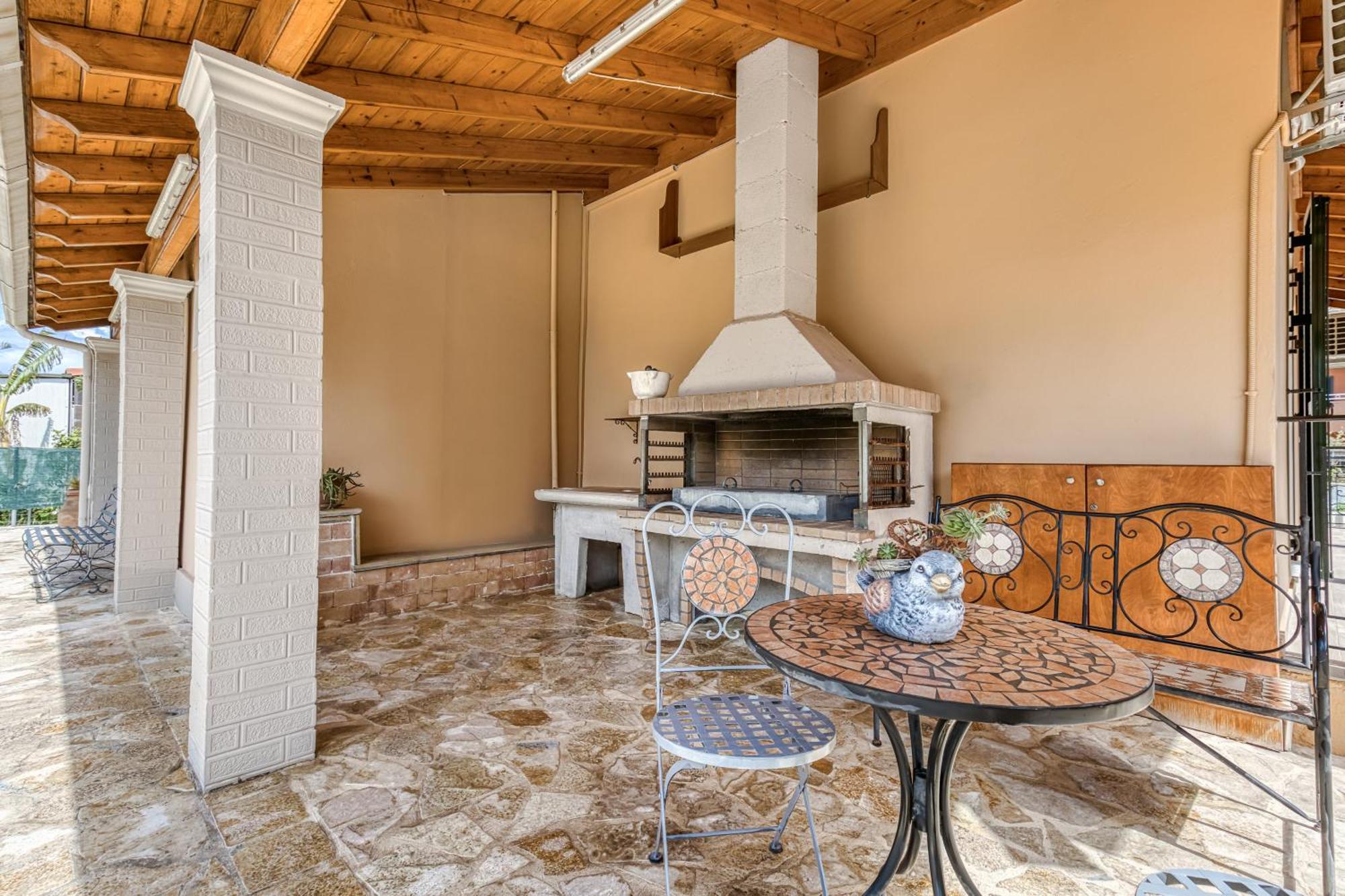 La Casa Di Eleni Villa Ахарави Екстериор снимка