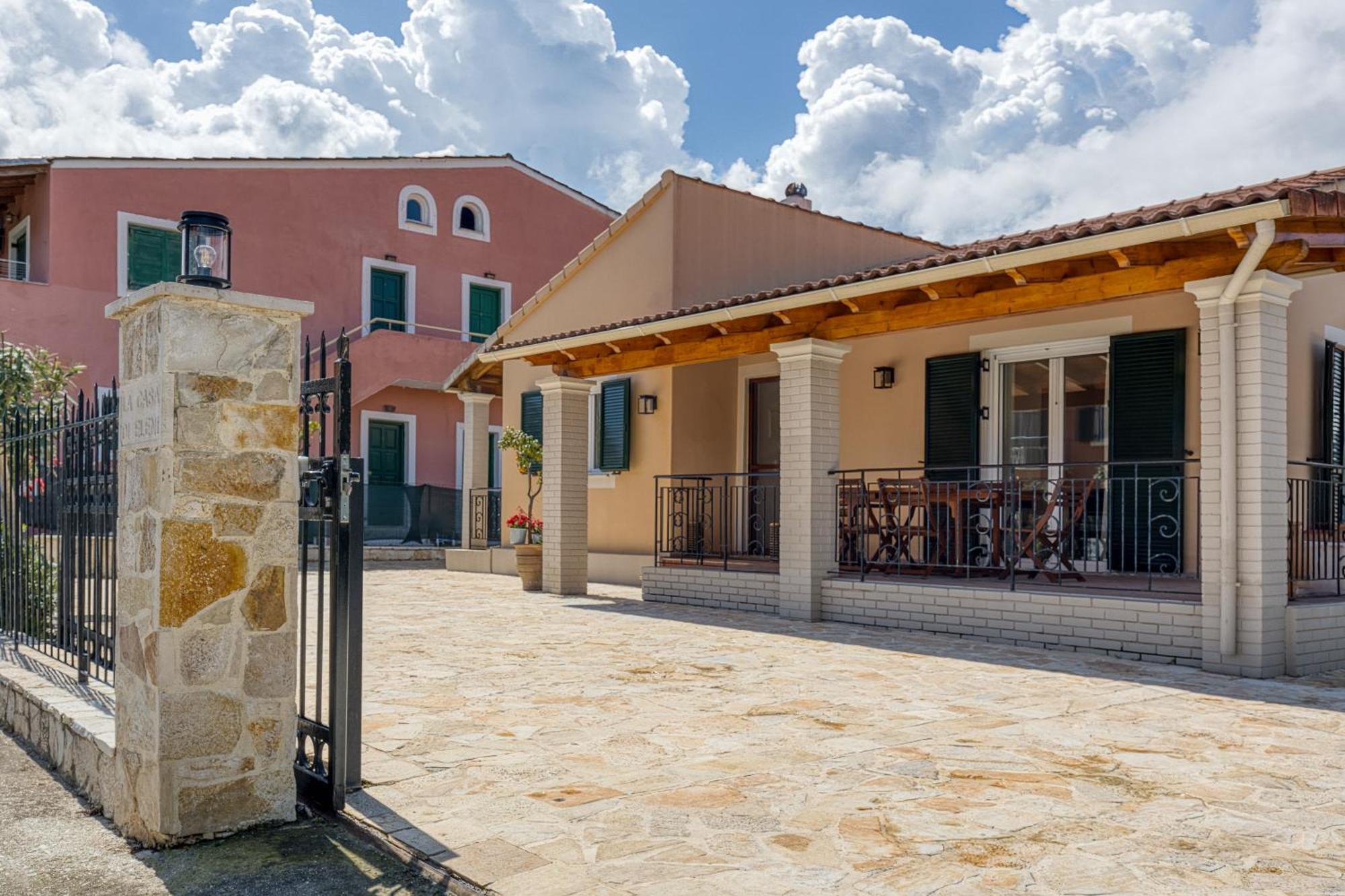 La Casa Di Eleni Villa Ахарави Екстериор снимка